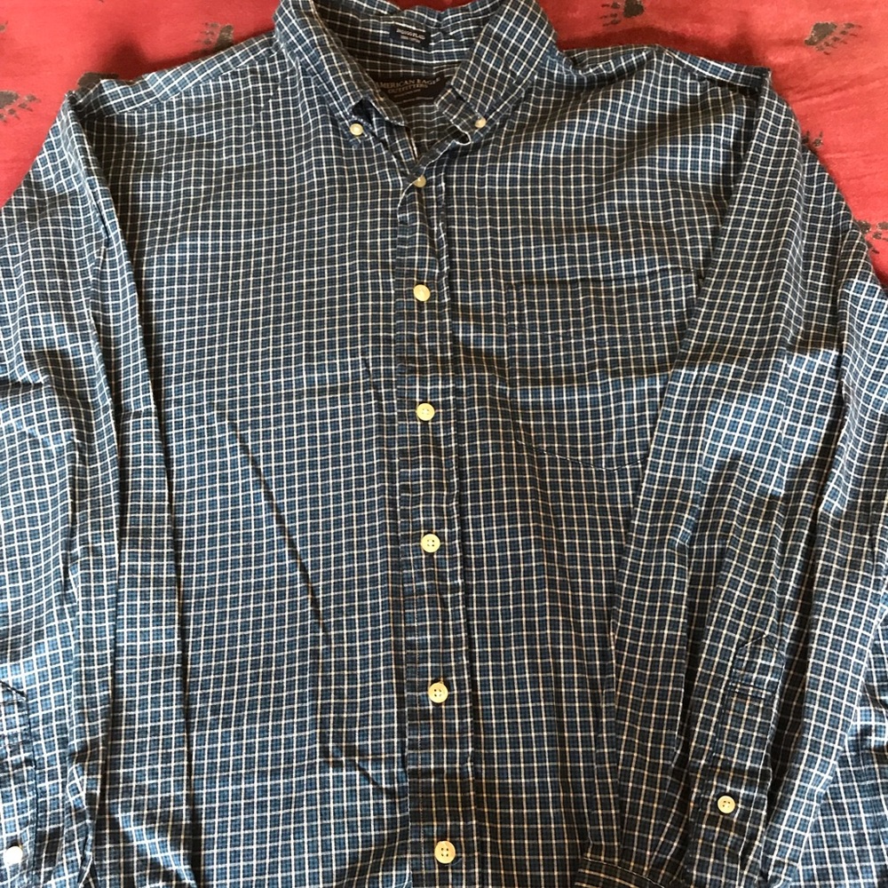 American Eagle long sleeve button down shirt